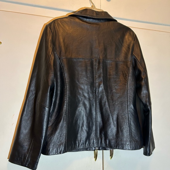 Elegant Black Leather Jacket - Picture 4 of 12